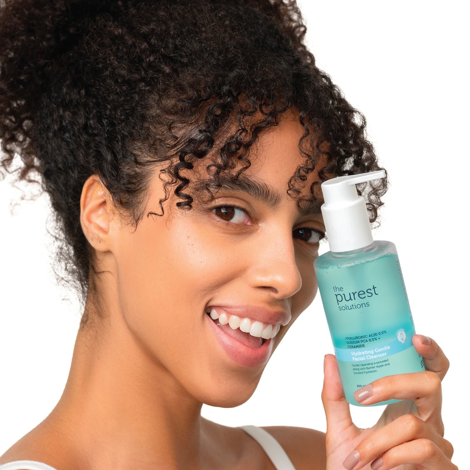 The Purest Hydrating Gentle Facial Cleanser - 200ml | غسول للبشرة الجافة من ذا بيورست - الصورة 4