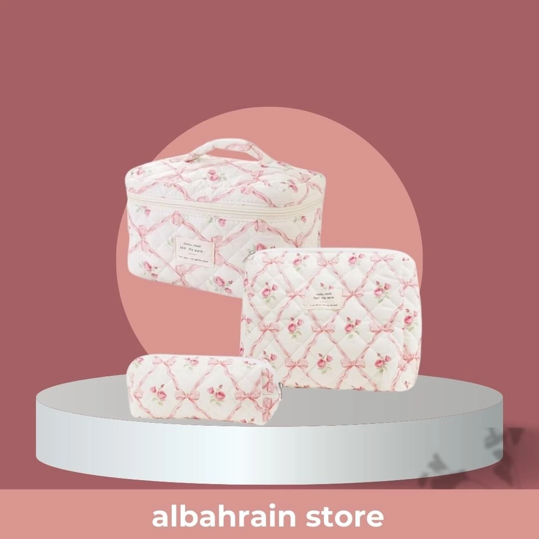 حقيبة مكياج وردية ثلاثية الأقسام منظمة لمستحضرات التجميل وأدوات العناية من Albahrain Selection أصلي 100% | متوفر لدى صيدلية البحرين في الموصل بالعراق