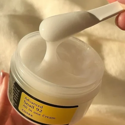 كريم مرطب كوزريكس COSRX أدفانسد سنايل 92 خلاصة الحلزون لترميم البشرة 100 غرام من COSRX أصلي 100% | متوفر لدى صيدلية البحرين في الموصل بالعراق