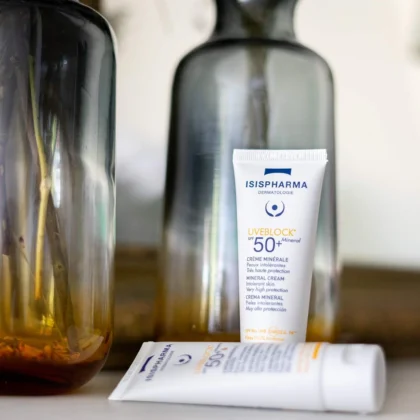 واقي شمس ايزيس فارما ISISPHARMA UVEBLOCK المعدني للبشرة الحساسة SPF50 حجم 40 مل من ISISPHARMA أصلي 100% | متوفر لدى صيدلية البحرين في الموصل بالعراق