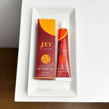 كريم جيهي Jey المرطب لعلاج تشققات اليدين والقدمين وإزالة الكالو 100 مل من Jey أصلي 100% | متوفر لدى صيدلية البحرين في الموصل بالعراق