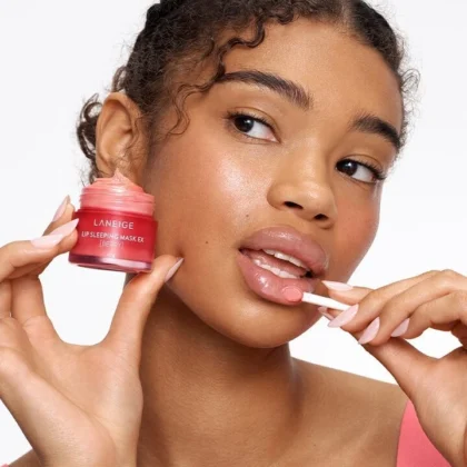 قناع الشفاه لانيج LANEIGE بمركب التوت المرطب لتقشير وتجديد الشفاه 20 غرام من LANEIGE أصلي 100% | متوفر لدى صيدلية البحرين في الموصل بالعراق