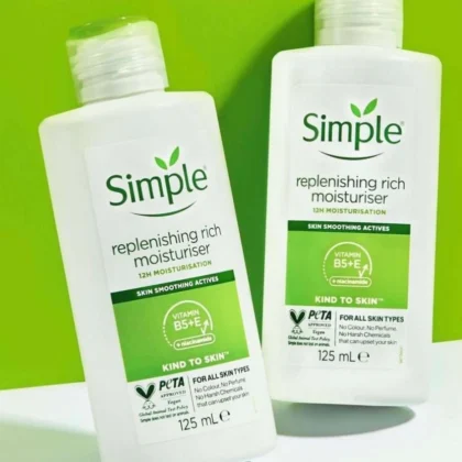 مرطب سمبل Simple الغني المجدد للبشرة الجافة والحساسة 125 مل من Simple أصلي 100% | متوفر لدى صيدلية البحرين في الموصل بالعراق