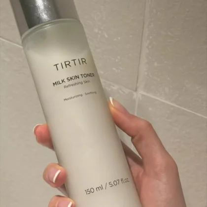 تونر ترتر Tirtir Milk Skin Toner المرطب والمغذي للبشرة الزجاجية 150 مل من Tirtir أصلي 100% | متوفر لدى صيدلية البحرين في الموصل بالعراق